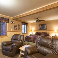 Upper Canyon Inn & Cabins