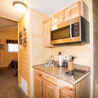 Upper Canyon Inn & Cabins