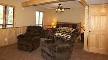 Upper Canyon Inn & Cabins