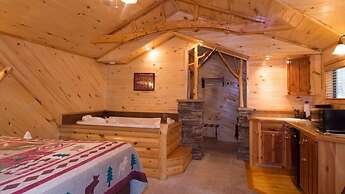 Upper Canyon Inn & Cabins