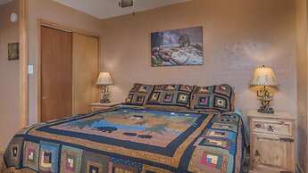 Upper Canyon Inn & Cabins