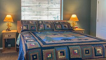 Upper Canyon Inn & Cabins