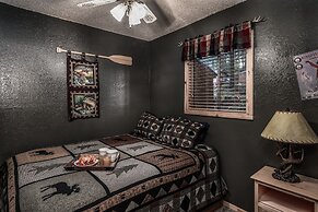 Upper Canyon Inn & Cabins