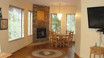 Upper Canyon Inn & Cabins