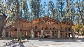 Upper Canyon Inn & Cabins