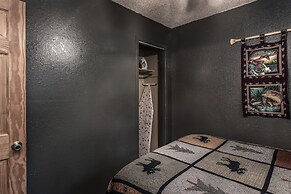 Upper Canyon Inn & Cabins