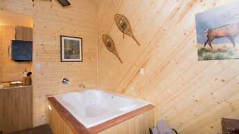 Upper Canyon Inn & Cabins