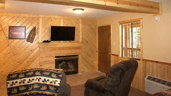 Upper Canyon Inn & Cabins