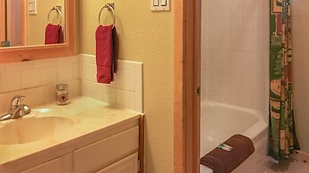 Upper Canyon Inn & Cabins