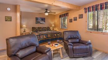 Upper Canyon Inn & Cabins