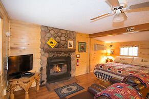 Upper Canyon Inn & Cabins