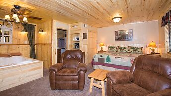 Upper Canyon Inn & Cabins