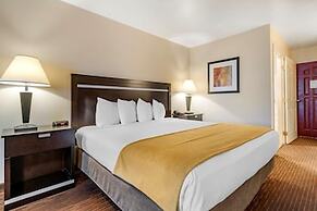 Best Western Luxury Inn