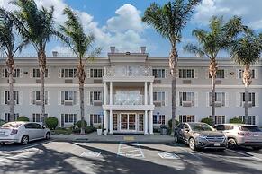 Best Western Luxury Inn