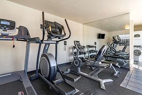 Best Western Luxury Inn