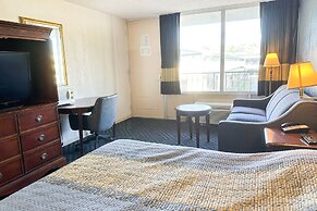 Super Inn & Suites by OYO Milledgeville