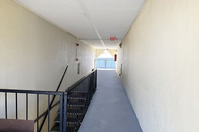 Super Inn & Suites by OYO Milledgeville