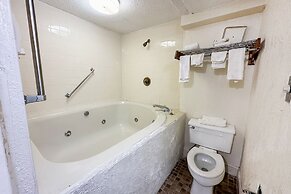 Super Inn & Suites by OYO Milledgeville