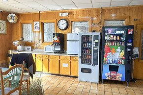 Super Inn & Suites by OYO Milledgeville