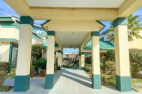 Super Inn & Suites by OYO Milledgeville