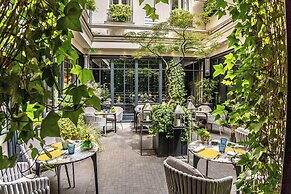 Le Burgundy Paris