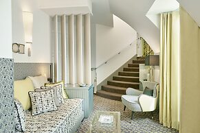 Le Burgundy Paris