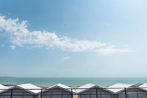 The Lansdowne, Eastbourne