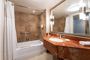 Monterey Plaza Hotel & Spa