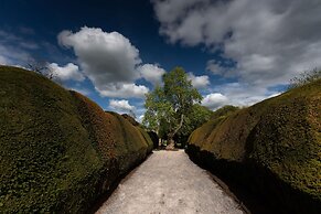 Thornbury Castle, Relais & Châteaux