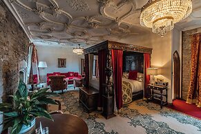 Thornbury Castle, Relais & Châteaux