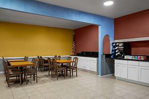 Travelodge by Wyndham Imperial/El Centro