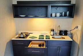 Days Inn & Suites by Wyndham Fort Pierce Midtown