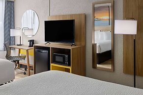 Days Inn & Suites by Wyndham Fort Pierce Midtown