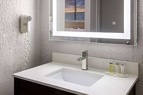 Days Inn & Suites by Wyndham Fort Pierce Midtown