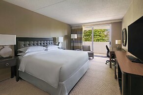 Sheraton Greensboro at Four Seasons