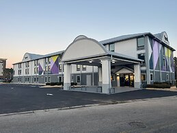 Spark by Hilton Tifton