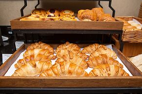 DoubleTree by Hilton London - Ealing Hotel