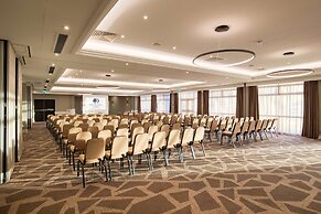 DoubleTree by Hilton London - Ealing Hotel