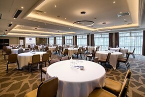 DoubleTree by Hilton London - Ealing Hotel