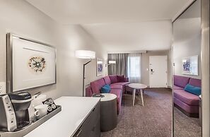 Crowne Plaza Suites Arlington, an IHG Hotel