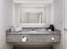 Crowne Plaza Suites Arlington by IHG