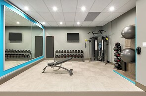 Crowne Plaza Suites Arlington by IHG