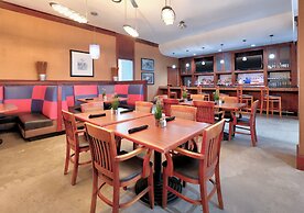 Crowne Plaza Suites Arlington by IHG