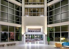 Crowne Plaza Suites Arlington by IHG