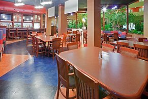 Crowne Plaza Suites Arlington by IHG