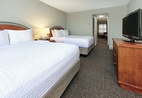 Crowne Plaza Suites Arlington by IHG