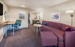 Crowne Plaza Suites Arlington by IHG