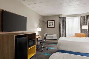 Days Hotel by Wyndham Allentown Airport / Lehigh Valley