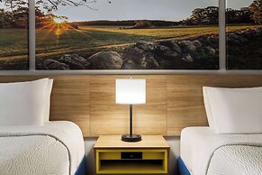 Days Hotel by Wyndham Allentown Airport / Lehigh Valley