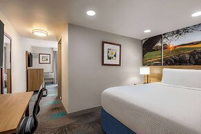 Days Hotel by Wyndham Allentown Airport / Lehigh Valley